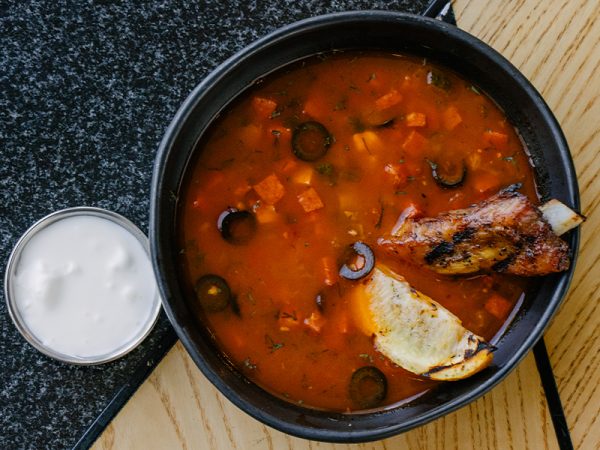 Солянка с копченым ребром