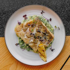 Судак-гриль со шпинатом Бур