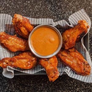 Крылышки с пряным соусом