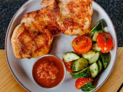 Запеченный цыпленок с аджикой