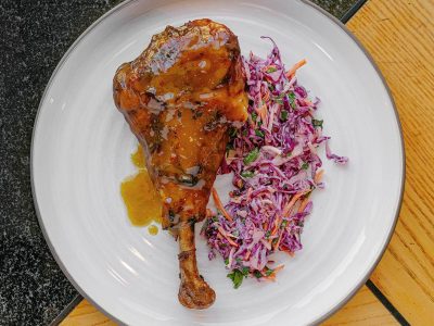 Ножка индейки в горчичном соусе