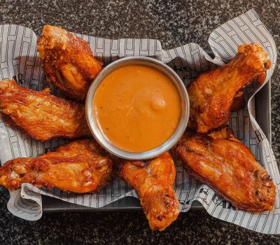 Крылышки с пряным соусом