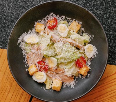 Цезарь салат с курицей