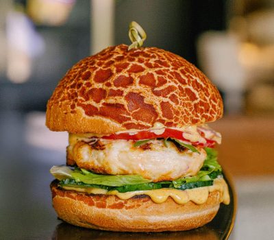 Краш-бургер с котлетой из креветки